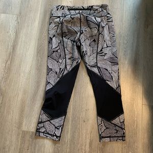 Lululemon size 6 🤍🖤